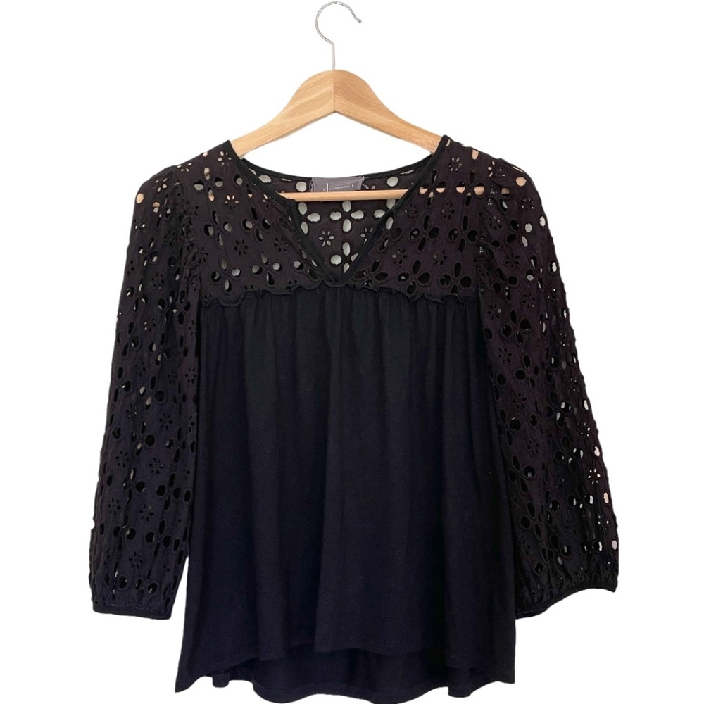 Anthropologie V-neck 3/4 Sleeve Lace Blouse. Black. Size: Medium